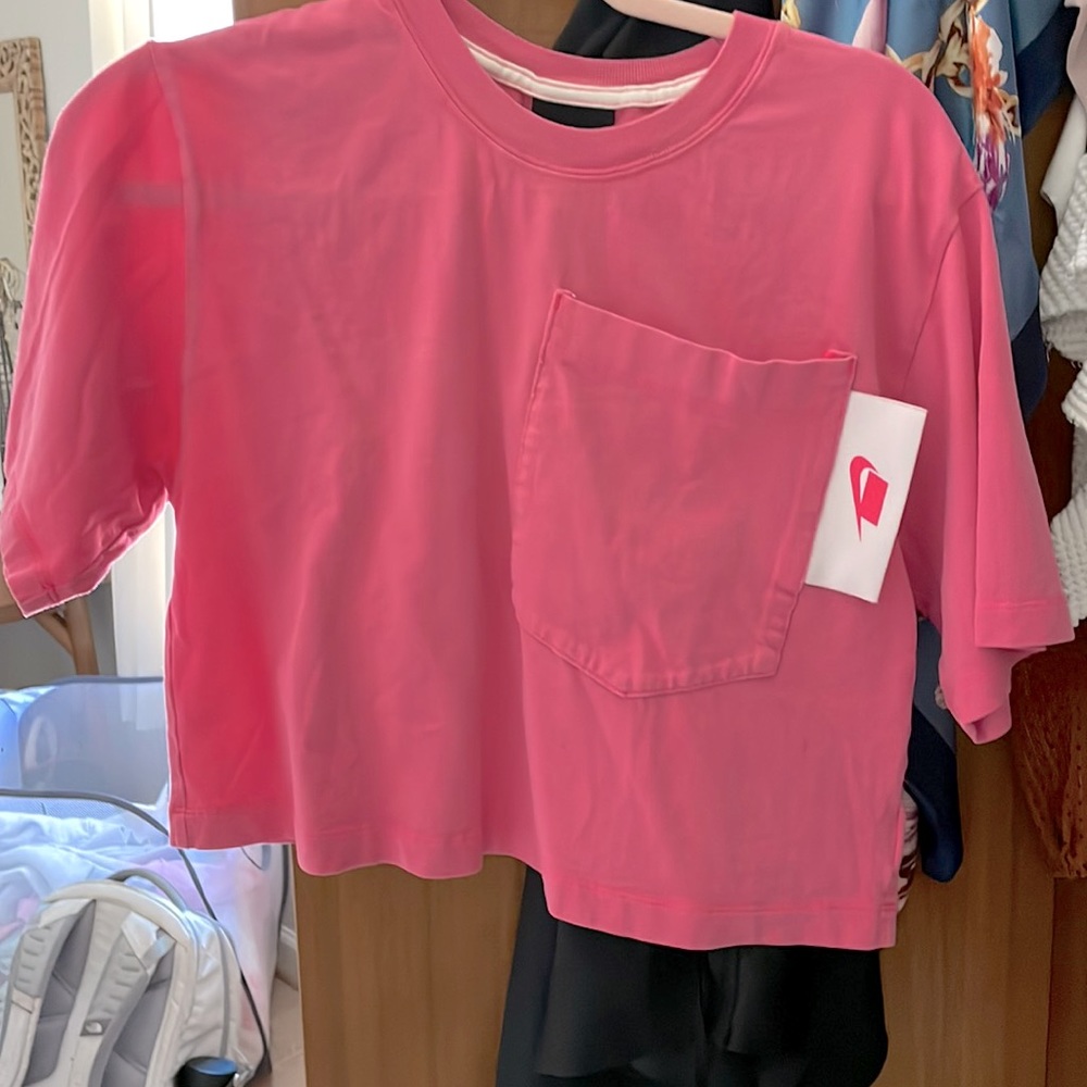super comfy and cute nike tee!!